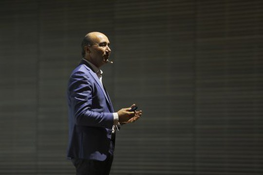 Cyber Creativity: un decalogo di sfide per la creatività nell’era dell’Intelligenza Artificiale